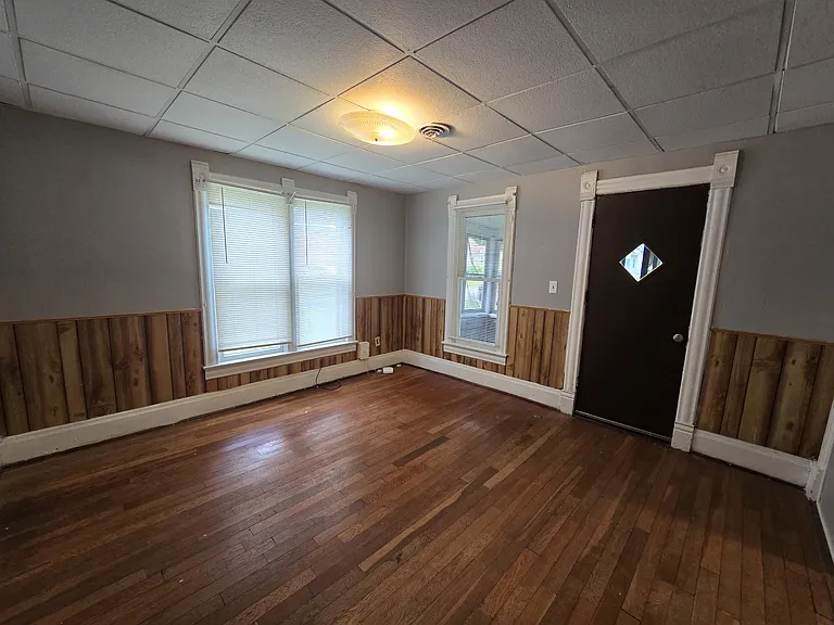 232 Center St — Photo 5