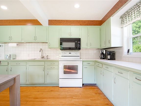 3rd image of 118 Allegheny Dr