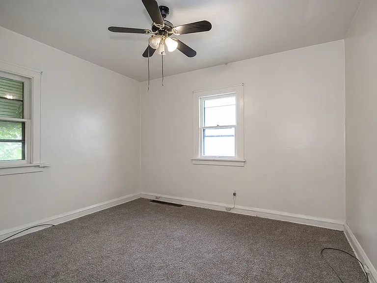 17926 East Park — Photo 5