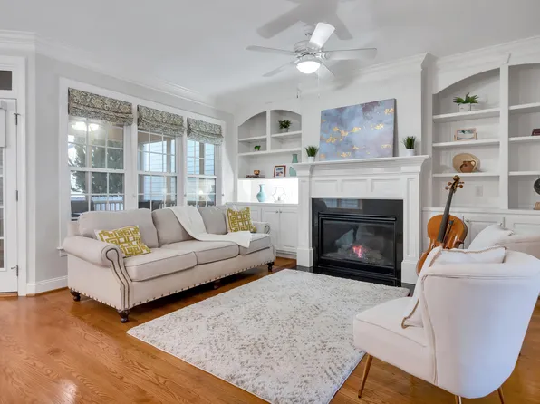 1214 Sand Pine Dr, Cary, NC 27519