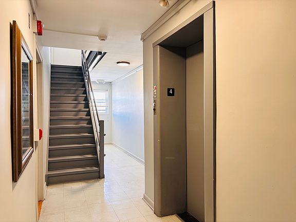 2nd image of 154 Bowers St #402
