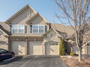 1995 Canyon Creek Dr, Aurora, IL 60503