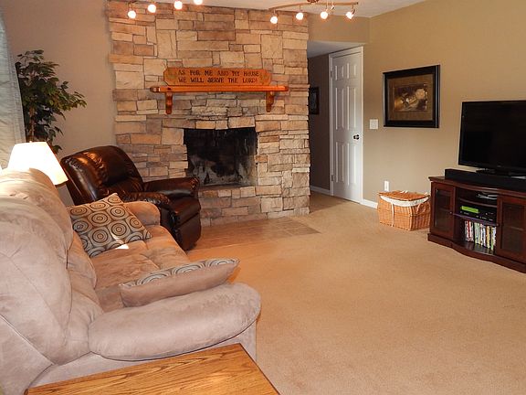 3rd image of 7244 Dixon Dr