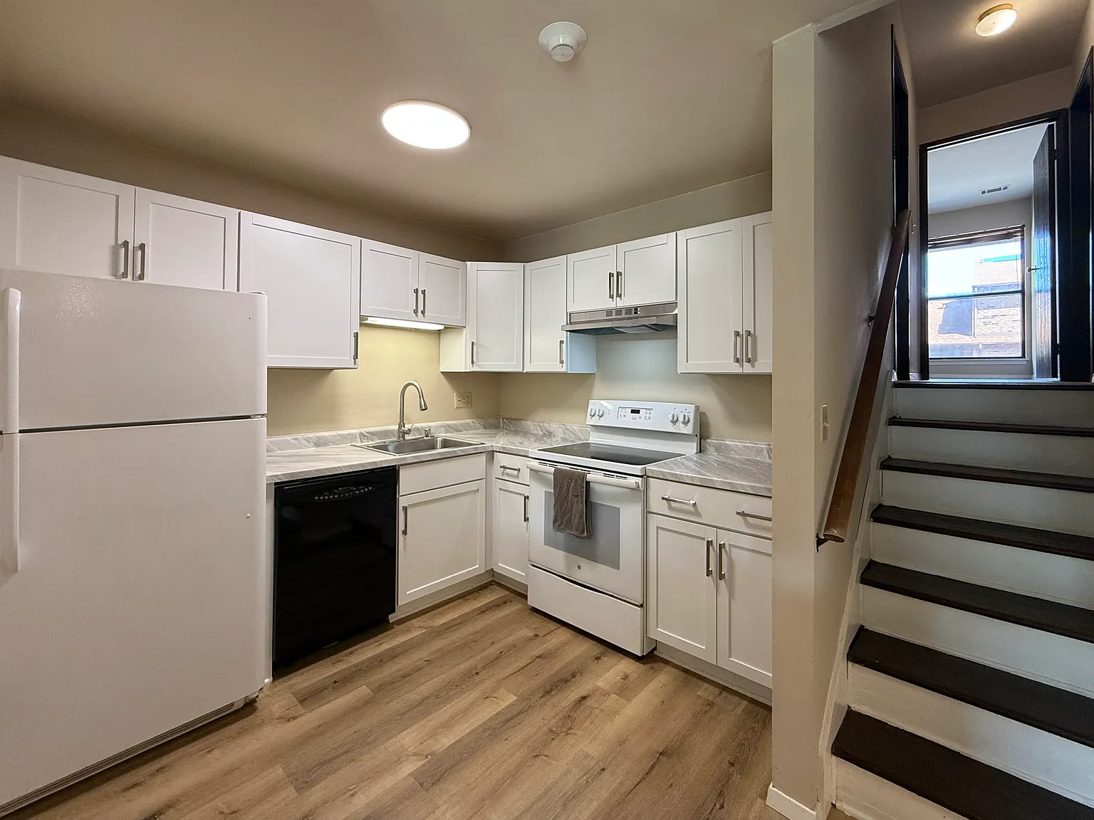 9028 N Park Plaza Court — Photo 1