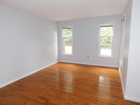 3rd image of 547 Hilliard St APT C