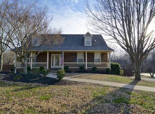 1008 Hillshire Dr, Clarksville, TN 37043