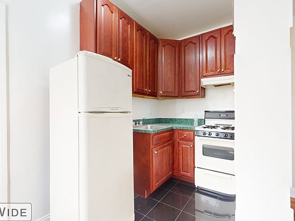 4th image of 14 W 103rd St APT 2