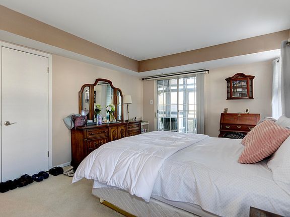 4th image of 133 Edgewater Dr #29