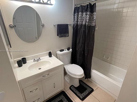4th image of 7104 Glenmoor Dr #7104