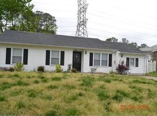 3741 Woodmere Dr, Portsmouth, VA 23703
