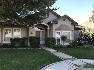 1059 Evergreen St, Selma, CA 93662