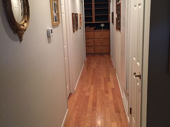2nd image of 550 Marigold Dr