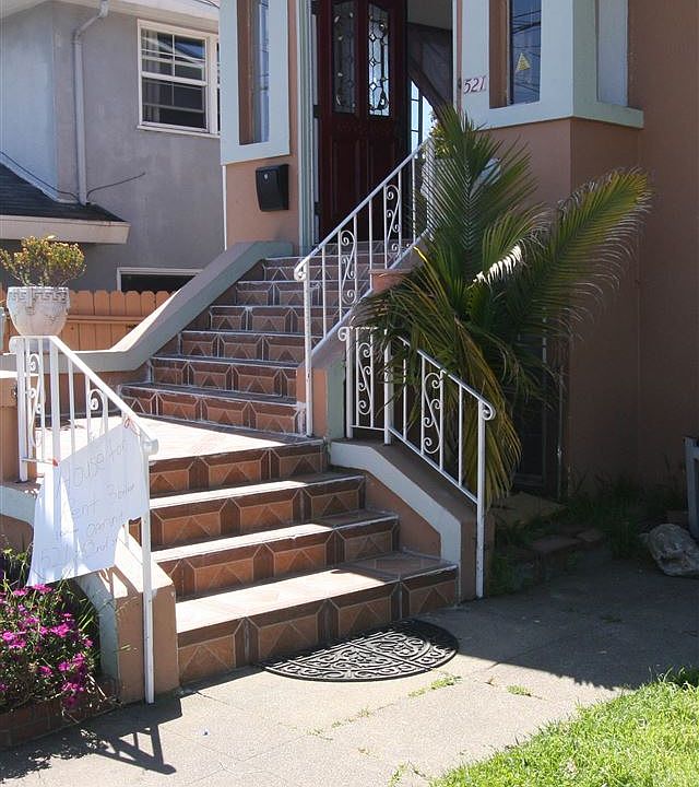1st image of 521 42nd St