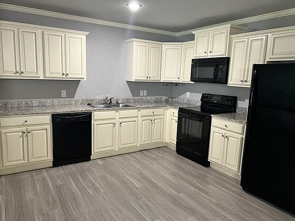 4th image of 1151 Springhill Rd