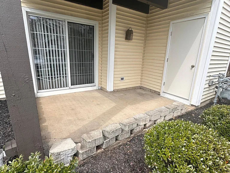 551 Clubhouse Ct #9 — Photo 19