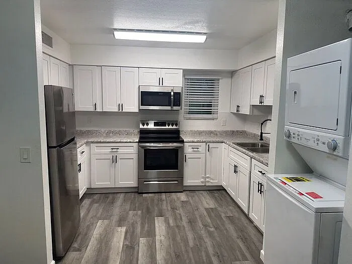 2 bed, 1.0 bath, 600 sqft, $1,350 — Photo 3