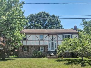 49 Hideaway Ln, Wareham, MA 02571