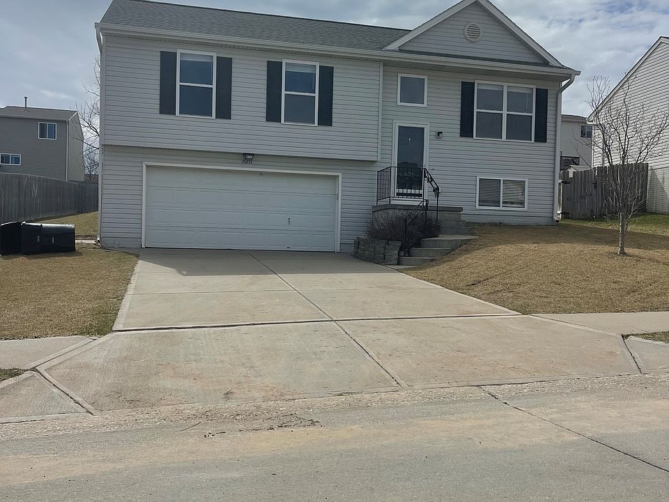 1st image of 16131 Redwood St