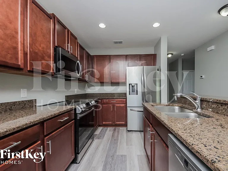347 Ironwood Dr — Photo 6