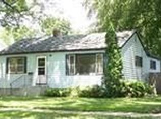 913 Hyland Dr, Storm Lake, IA 50588