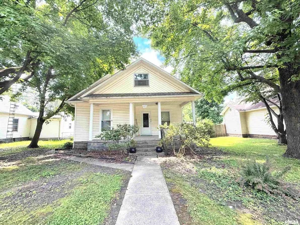 306 E 5th St, West Frankfort, IL 62896
