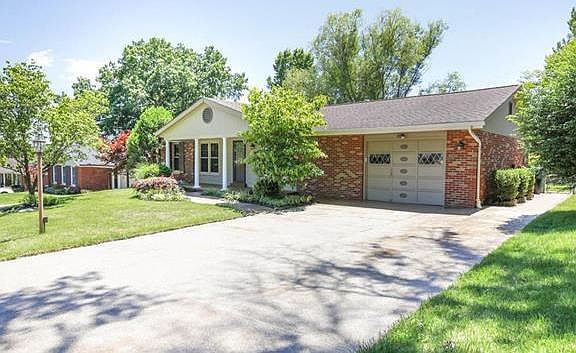 4th image of 3918 Jacinto Dr