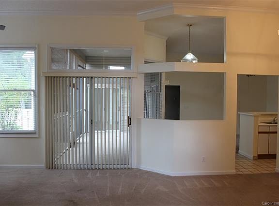4th image of 33 Tisha Ln