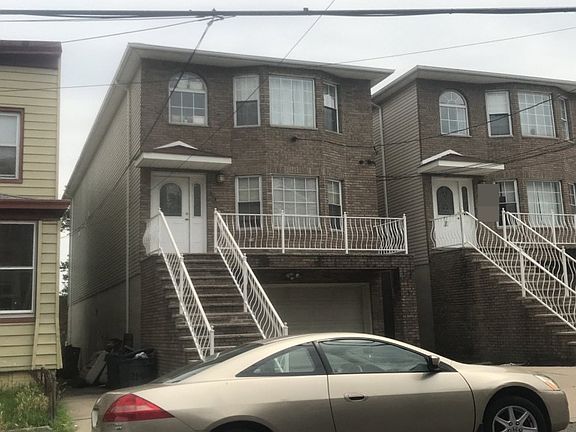 3rd image of 214 Clerk St
