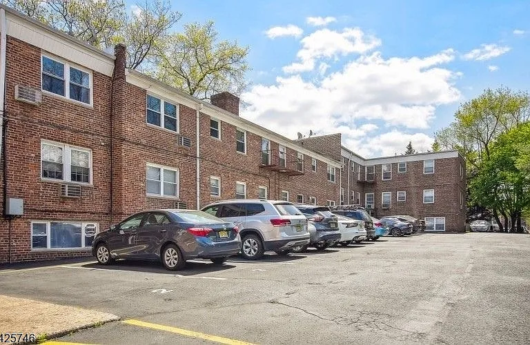 604G Chestnut St — Photo 12