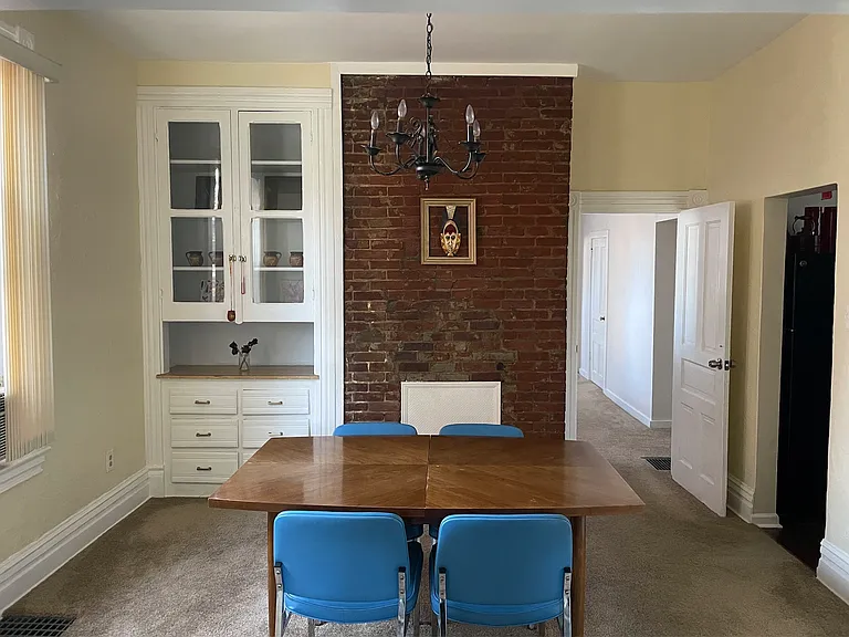 717 Savannah Ave #1 — Photo 3
