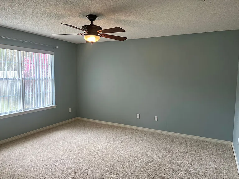 758 Mozingo Ln — Photo 5