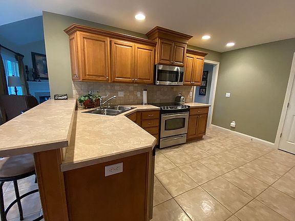 5th image of 8099 Kingston Dr