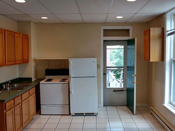 2nd image of 1122 N 2nd St APT 3