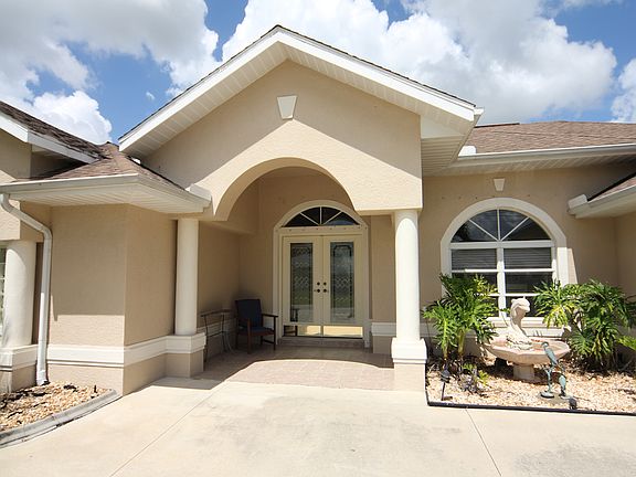 2nd image of 978 Rotonda Cir