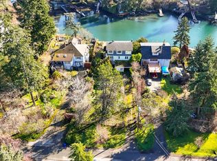 304 Bessborough Ave, View Royal, BC V9B 1T7