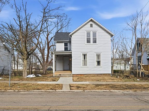 3rd image of 183 E 1st St