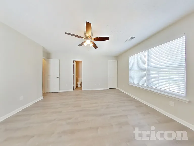 261 Silver Ridge Dr — Photo 7
