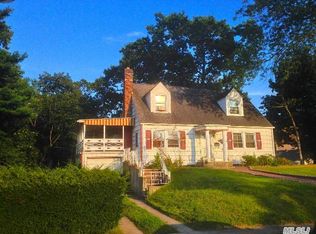 1332 Larboard Ct, Uniondale, NY 11553