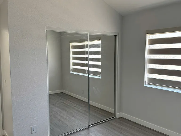 520 E Walnut St #10B — Photo 5