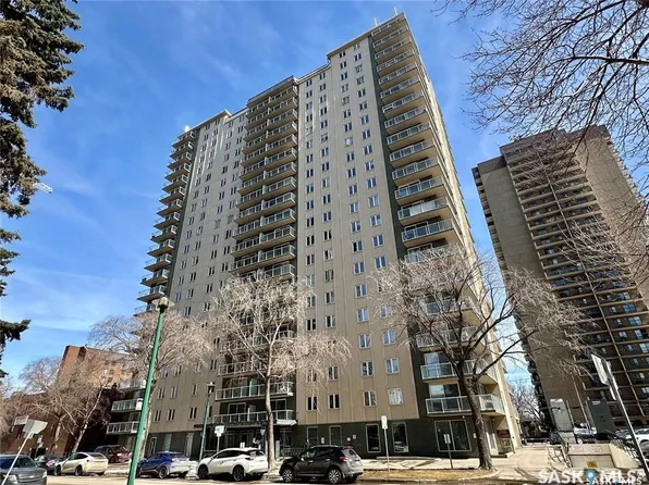 320 5th Avenue N #902, Saskatoon, SK S7K 2P5