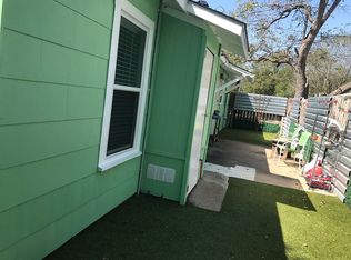 617 N Avenue E, Elgin, TX 78621