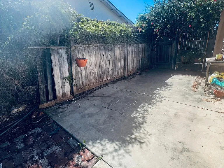 735 Patterson Rd — Photo 41