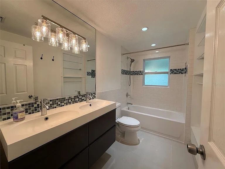 3211 Mayflower St — Photo 10