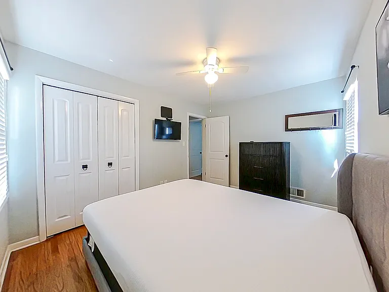 1117 Eisenhower Dr — Photo 15