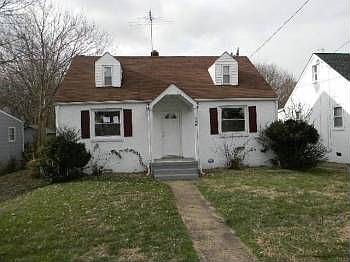 2nd image of 548 Westwood Blvd NW