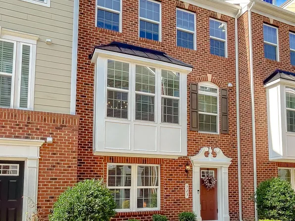 723 Edelen Station Pl, La Plata, MD 20646
