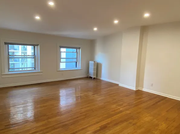 20 Monroe Place image 1 of 4