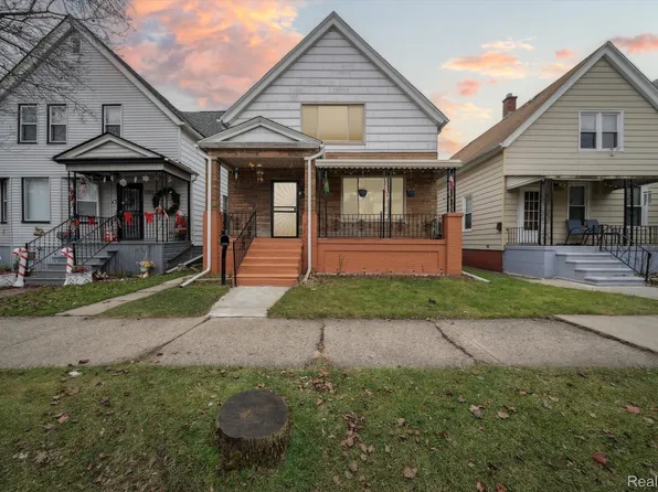 2682 Edwin St, Hamtramck, MI 48212