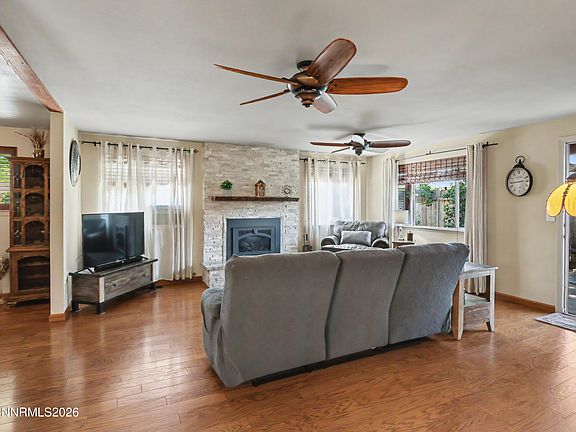 4th image of 1548 Wildrose Dr