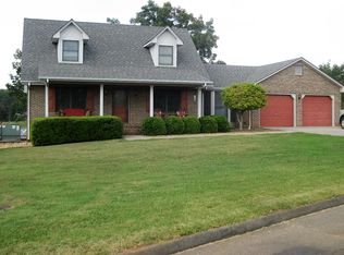 1208 Cedar Ln, Etowah, TN 37331